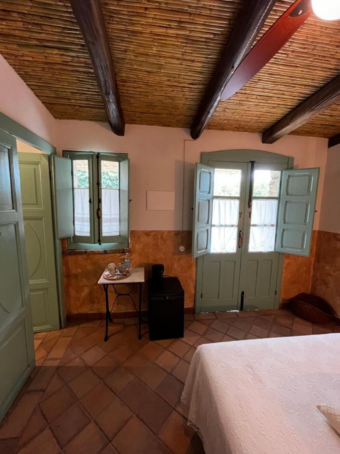 Graziosa Stanza Campidanese Su Segundu Guest House โอริสตาโน ภายนอก รูปภาพ
