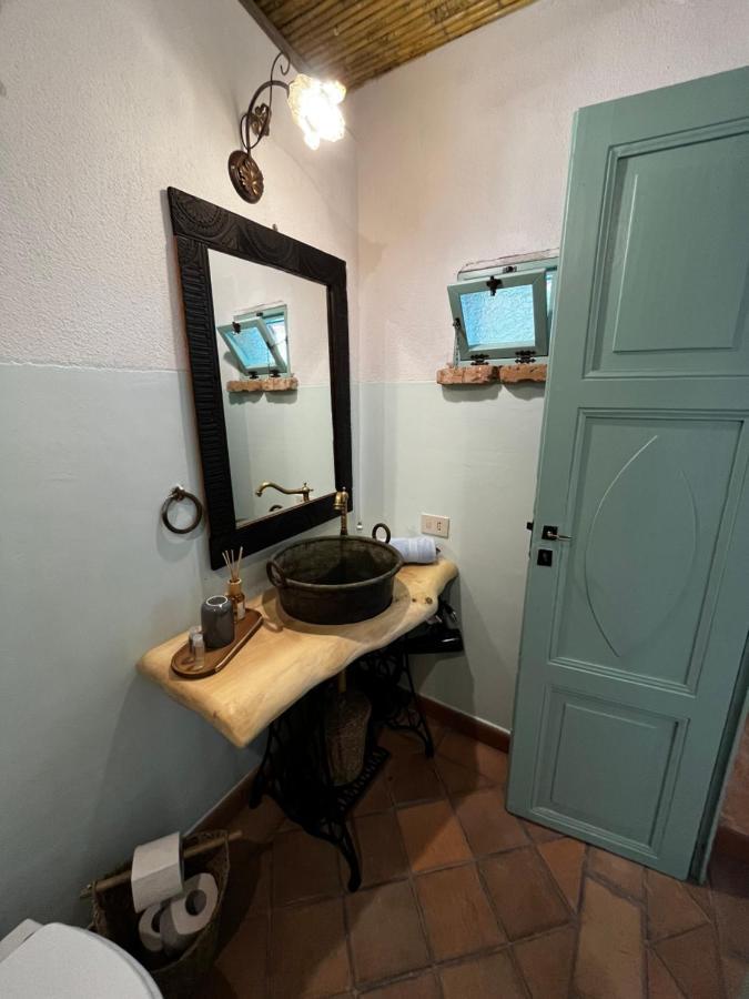 Graziosa Stanza Campidanese Su Segundu Guest House โอริสตาโน ภายนอก รูปภาพ